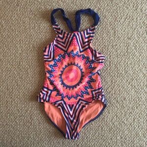 Girls size 6/6x one piece bathing suit